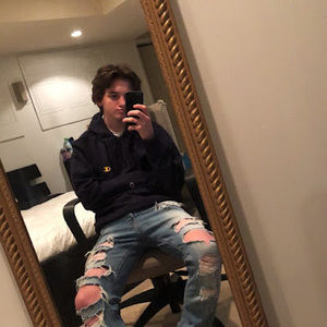 Meet your Posher, Julien